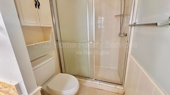 Building Photo - 12109 Camelot Dr