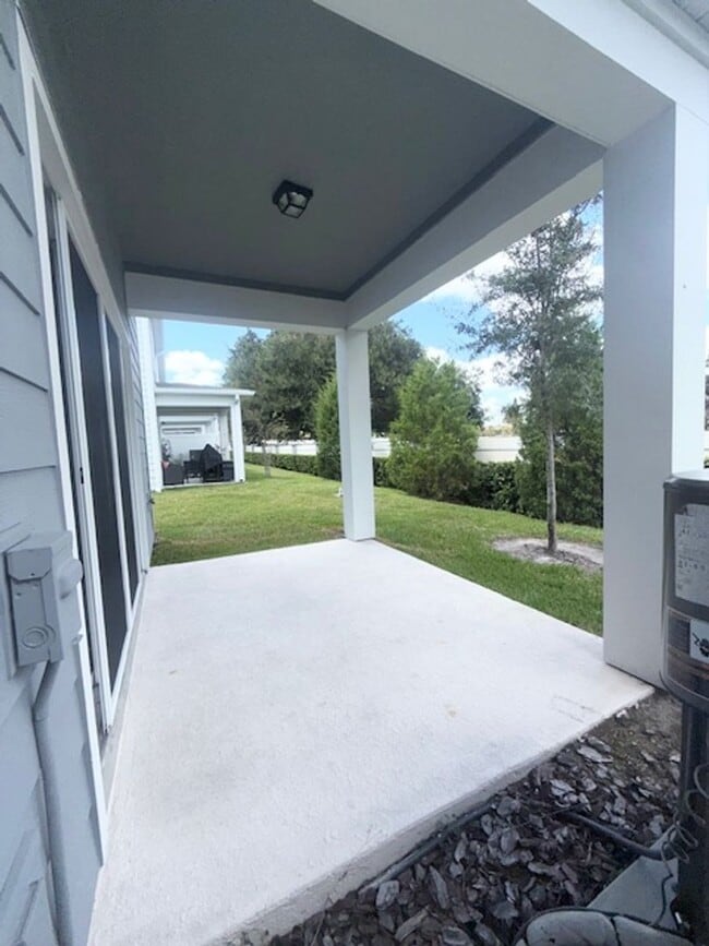 Building Photo - Grayson Square