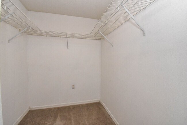 Building Photo - 10000 SW 52nd Ave