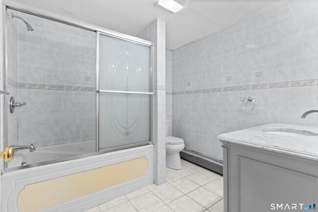 Building Photo - 92 Hilldale Rd