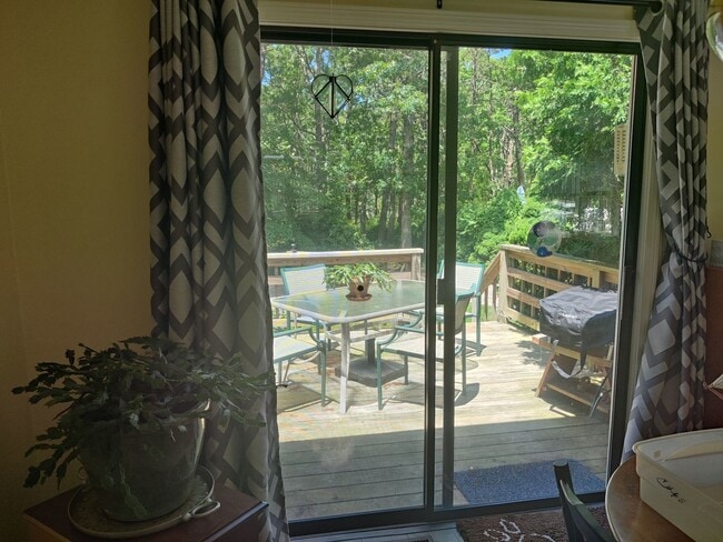 Building Photo - 2 Bedroom, 2 Bedroom Condo Year Round-Yarmouth Port