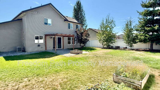 Building Photo - 3783 Pandion Dr