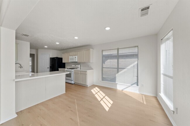 Building Photo - 6734 Atasca Creek Dr