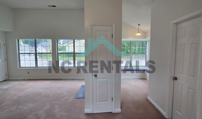 Building Photo - 3607 McCuiston Rd