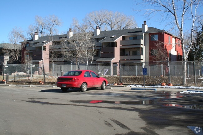 Building Photo - Fairways Apartments