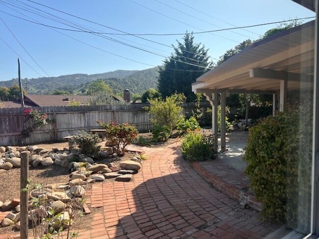 Building Photo - Charming Vintage 3BR/1.5BA Corner Lot Home...