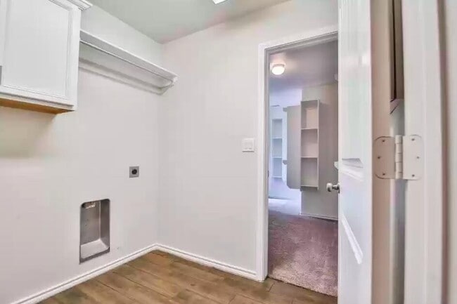 Building Photo - 7434 105th St