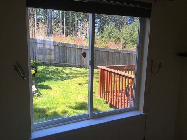 Building Photo - ***PENDING APPLICATION*** 2 Story Pet Friendly Contemporary 3 Bed Home w/ Views, Yard Service Inc...