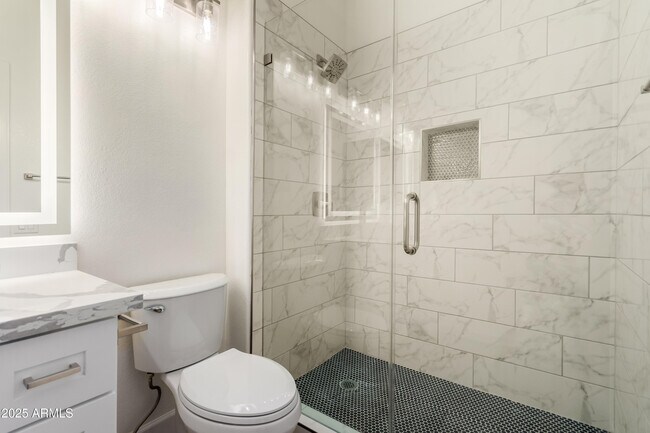 Building Photo - 14608 W Horizon Dr