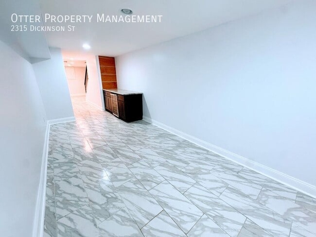 Building Photo - 2315 Dickinson St