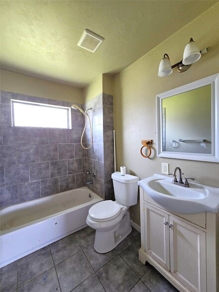 Building Photo - 12121 Hoblitzelle Dr