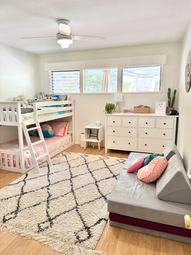 Third Bedroom - 2729 Palos Verdes Dr N