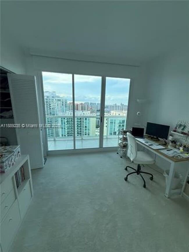 Building Photo - 16400 Collins Ave