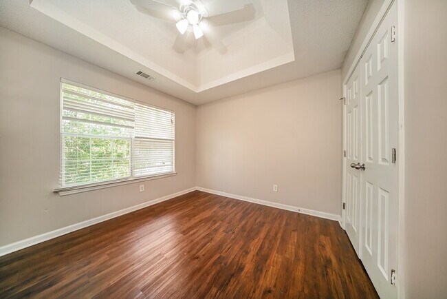 Building Photo - 53 Birchfield Ct