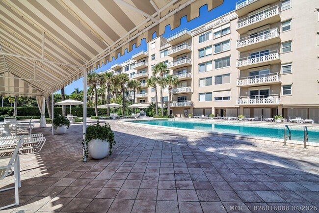 Building Photo - 170 N Ocean Blvd
