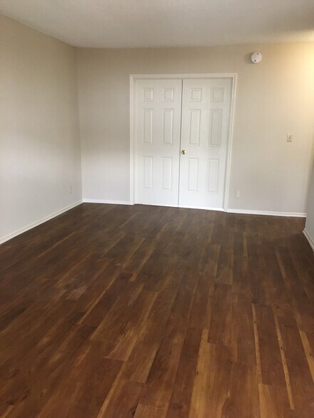 Building Photo - 5422 Quakertown Ave