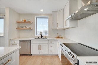 Building Photo - 8255 S Las Vegas Blvd