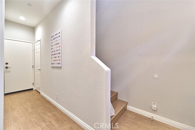 Building Photo - 1139 Elfstrom Dr
