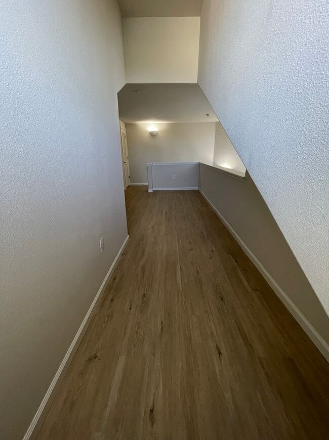 Building Photo - Vessona: Desirable Gated Community: 2bdrm 2bath with Loft!