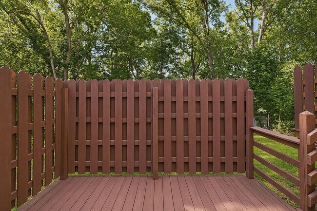 Building Photo - 930 Claudius Ct