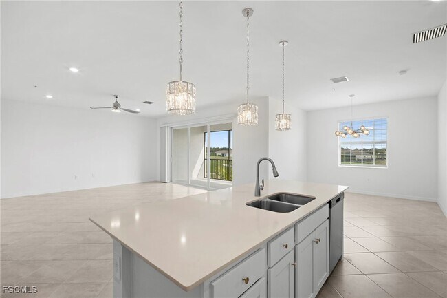 Building Photo - 20660 hazelnut Ct