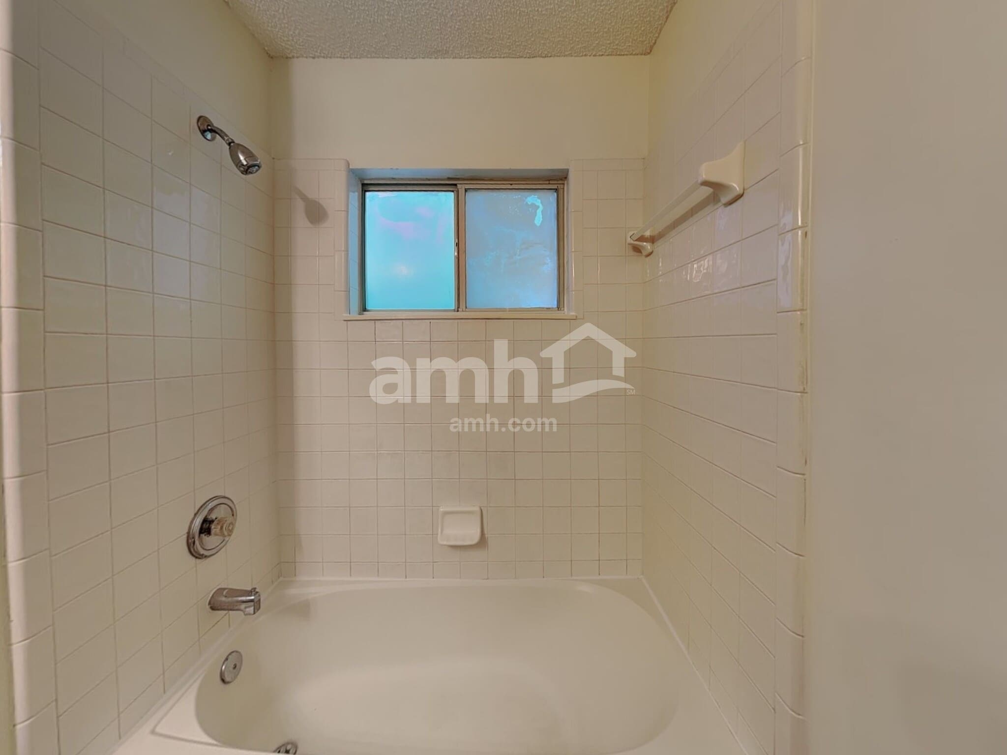 Building Photo - 5682 Shady Pine St S