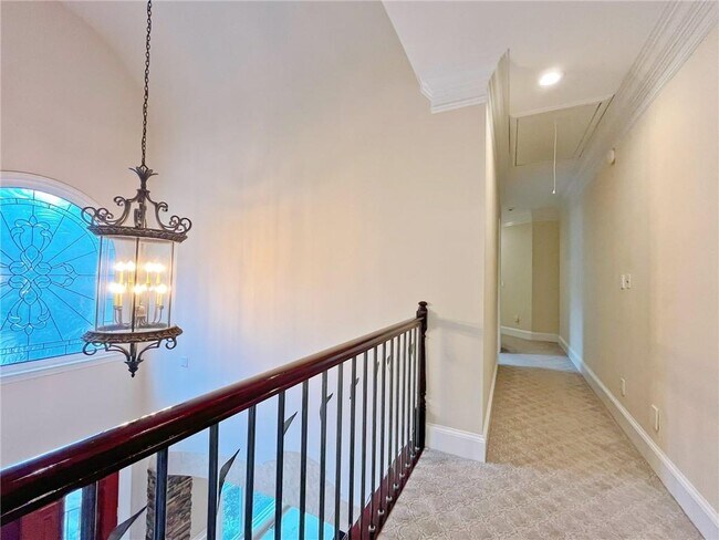 Building Photo - 6709 Wooded Cove Ct