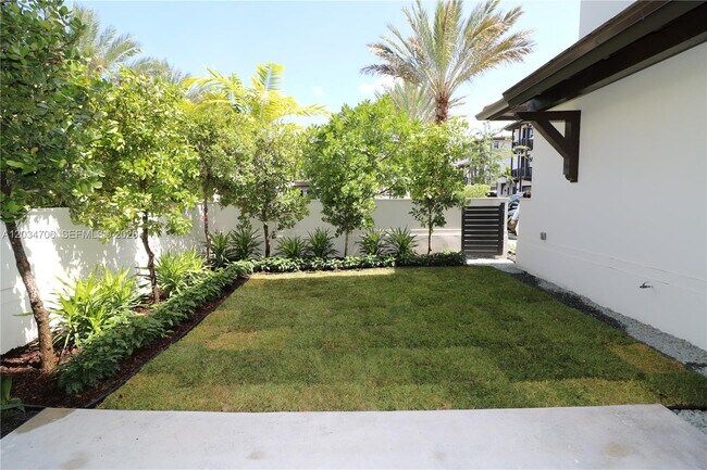 Building Photo - 7504 SW 100th St
