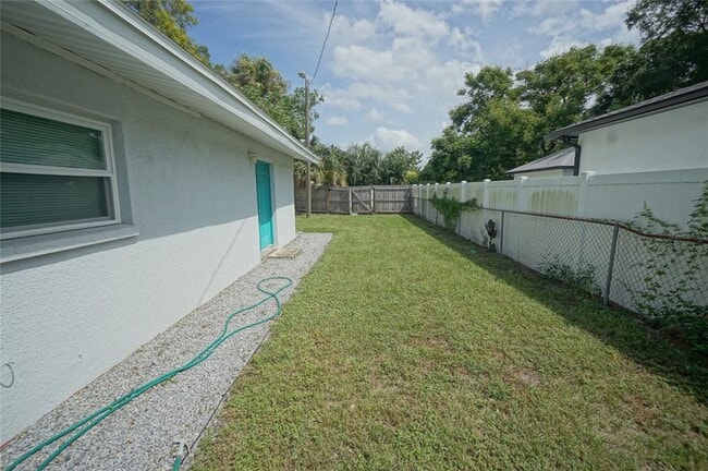 Building Photo - 207 N Mac Dill Ave