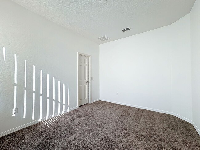 Building Photo - Pool Home-Bella Lago-3786 Eagle Isle Kissimmee FL 34746