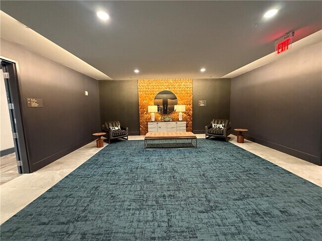 Building Photo - 775 Juniper St NE