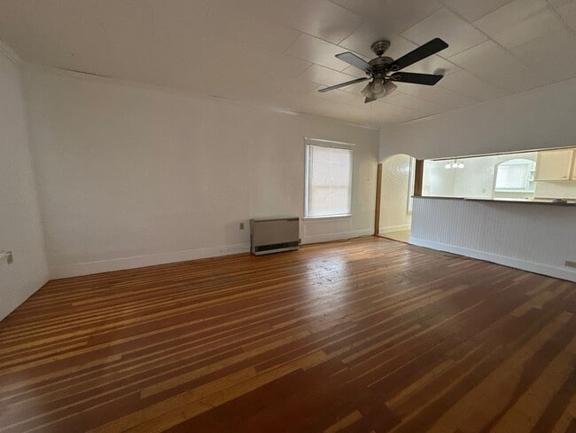 Building Photo - 1405 Canby St