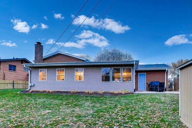 Building Photo - 6 S Waterman Ave