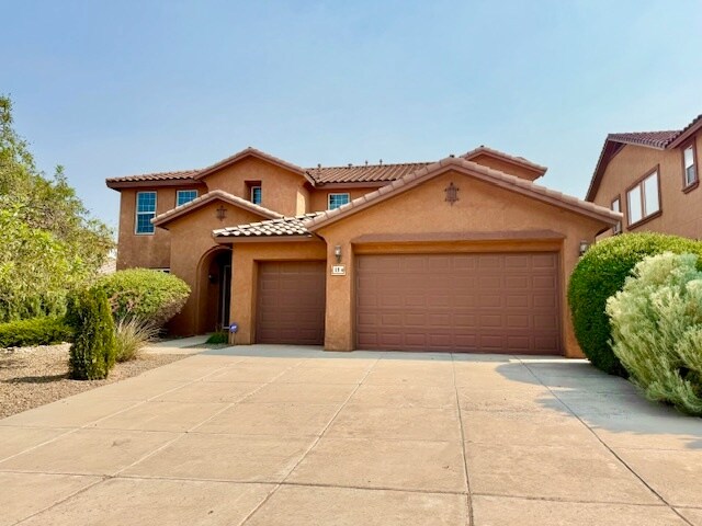 Primary Photo - 15 Los Miradores Dr NE