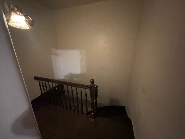 Building Photo - 539 Hamilton St