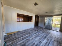 Building Photo - Discounted rent!.. 2 Bed 1 Bath Loaded with XTRA features!