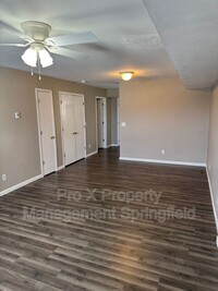 Building Photo - 4131 S Glenn Ave