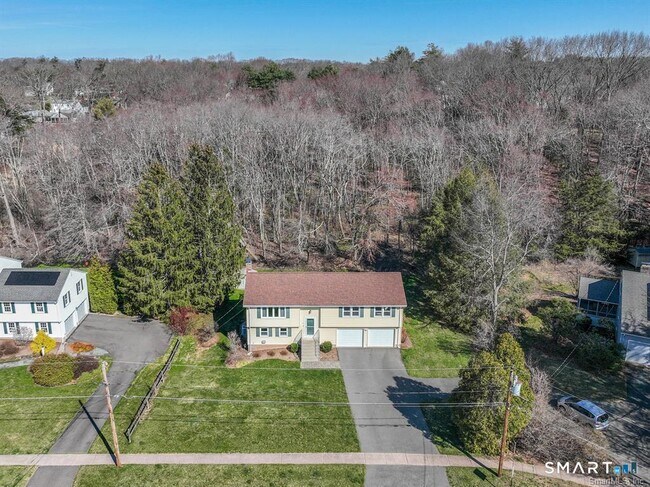 Building Photo - 115 Heywood Dr