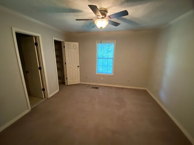 Building Photo - 2BD / 2.5BA FOR RENT