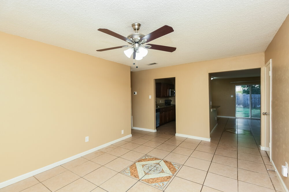 Building Photo - 3713 Arnold Dr