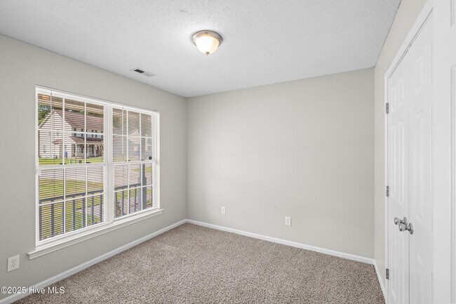 Building Photo - 200 Druid Ct