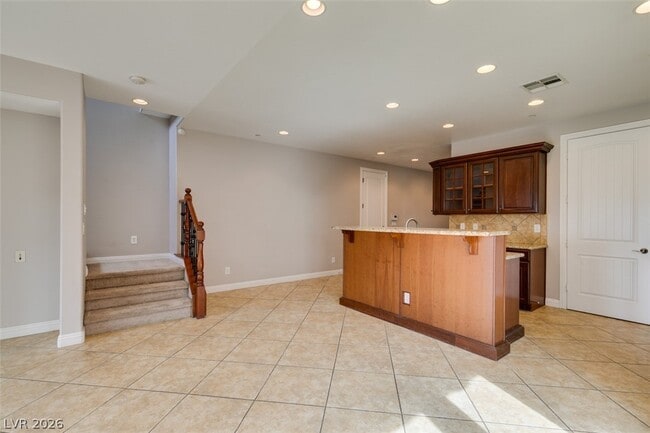 Building Photo - 13 Avenza Dr