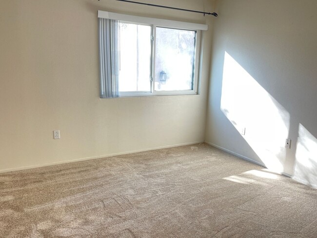 Building Photo - 6780 Friars Rd