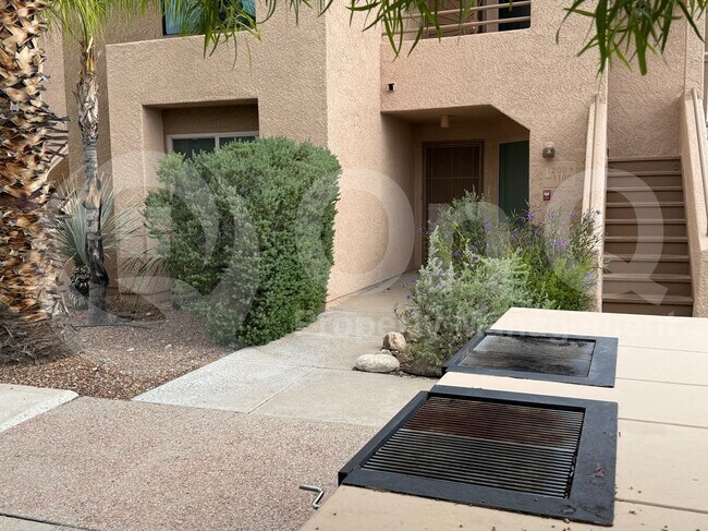 Building Photo - 5675 N Camino Esplendora