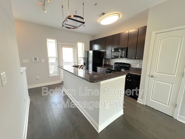 Building Photo - 841 Seigle Point Dr