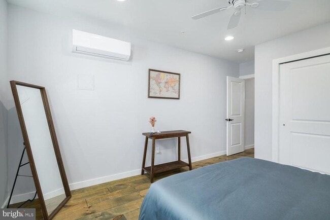 Building Photo - 1940 N Orianna St