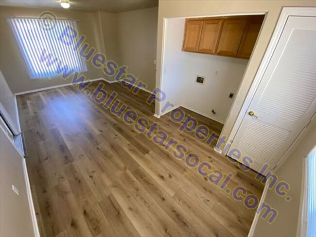 Building Photo - 13460 Cahuenga Rd