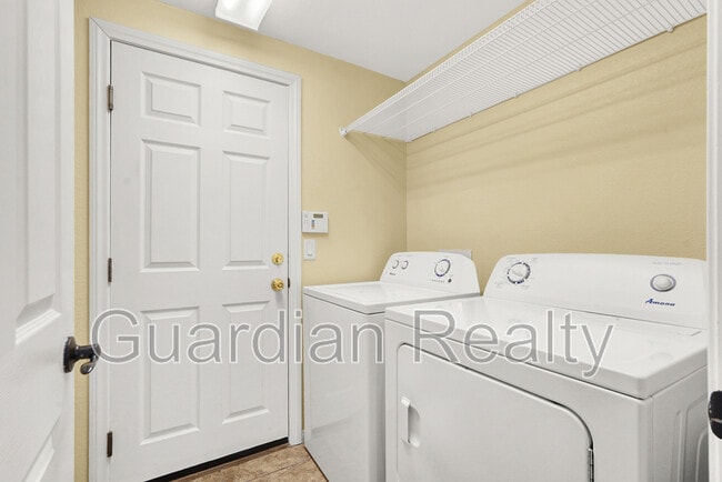 Building Photo - 6510 Samba Ave