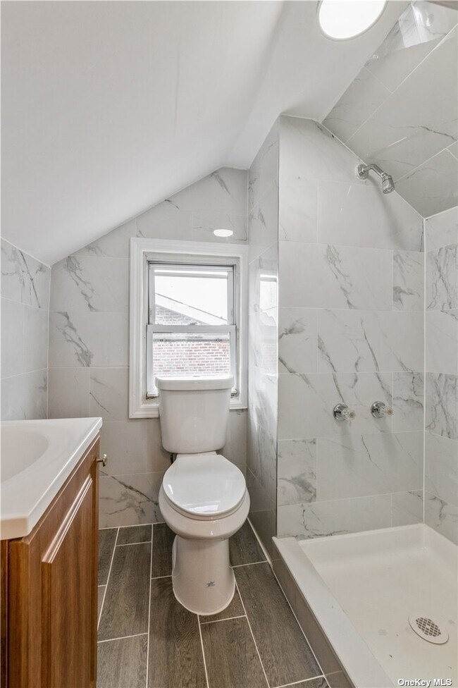 Building Photo - 71-12-71165 165th St