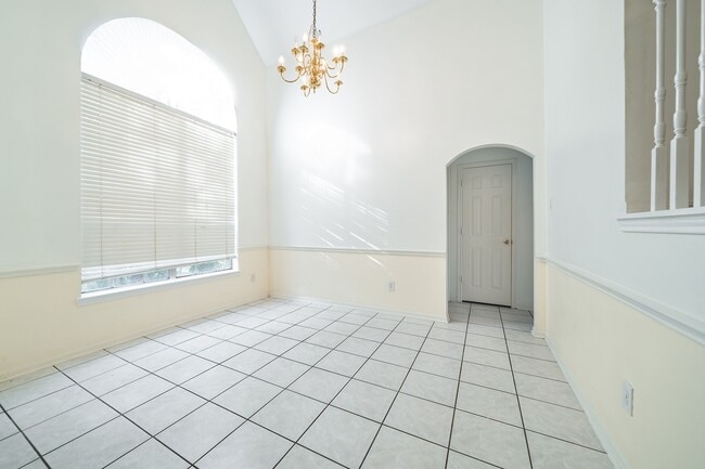 Building Photo - 3627 Heritage Colony Dr